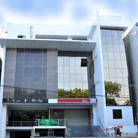 Hotel The Home Tiruppur Værelse billede