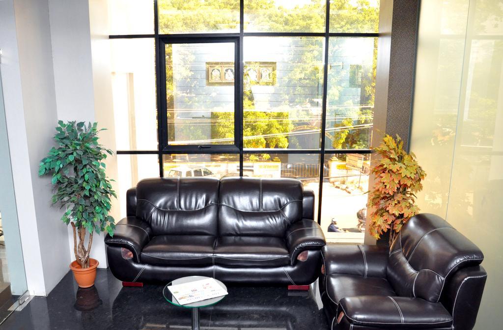 Hotel The Home Tiruppur Eksteriør billede