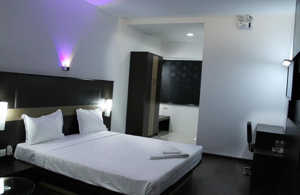 Hotel The Home Tiruppur Eksteriør billede