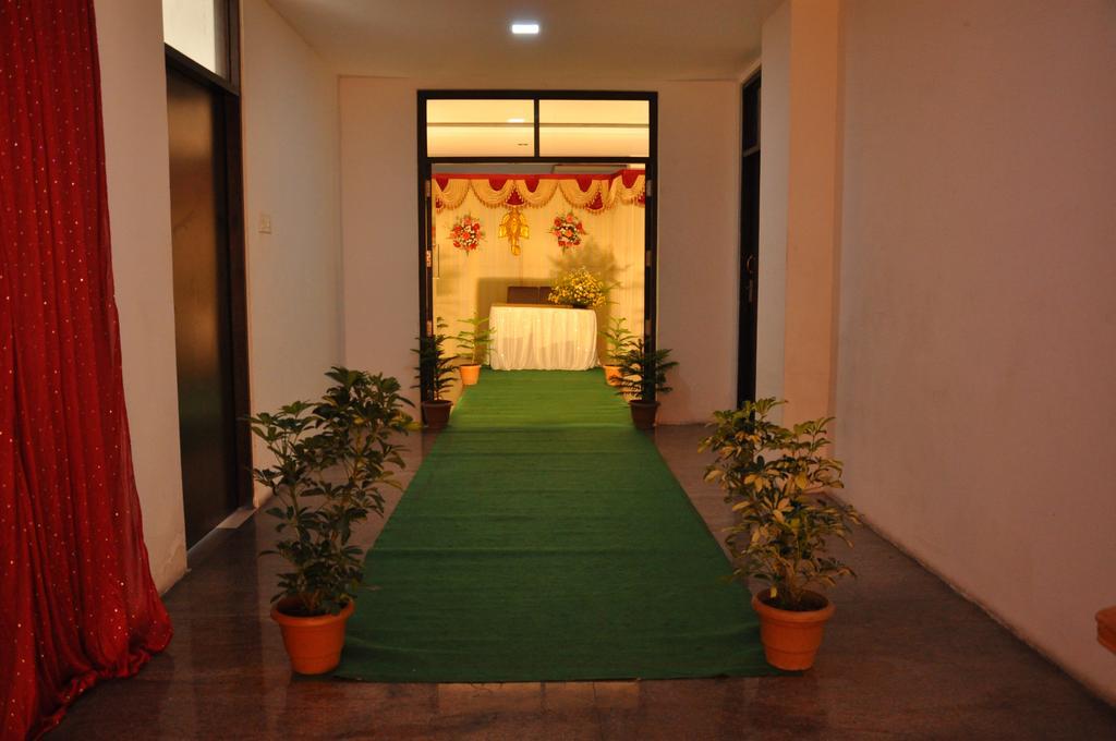 Hotel The Home Tiruppur Eksteriør billede