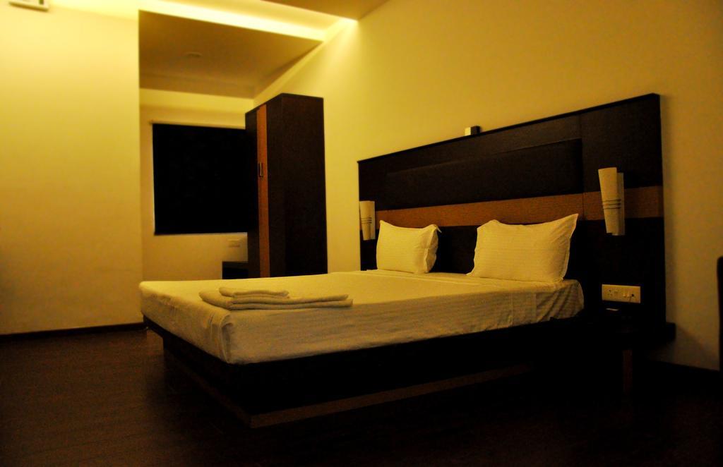 Hotel The Home Tiruppur Eksteriør billede