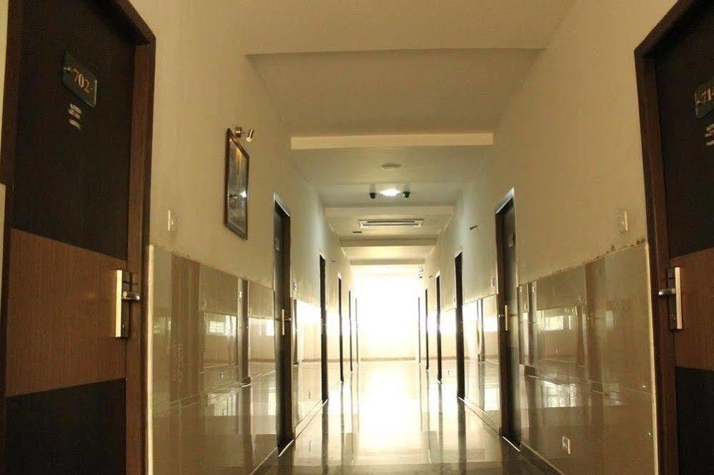 Hotel The Home Tiruppur Eksteriør billede